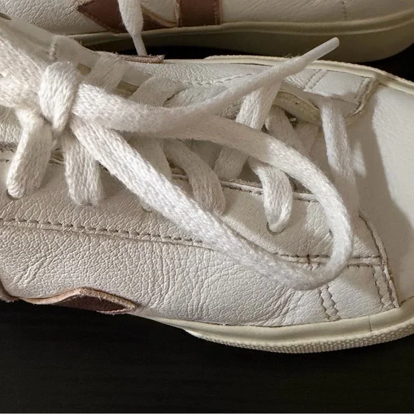 Veja Campo Sneakers - Extra White Babe - Picture 15 of 16